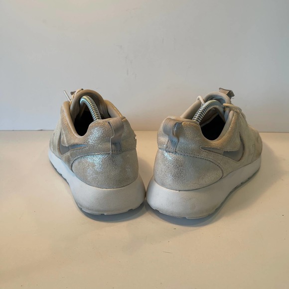 Nike Roshe One PRM Running Shoes Womens Off White US 9.5 - Picture 4 of 8